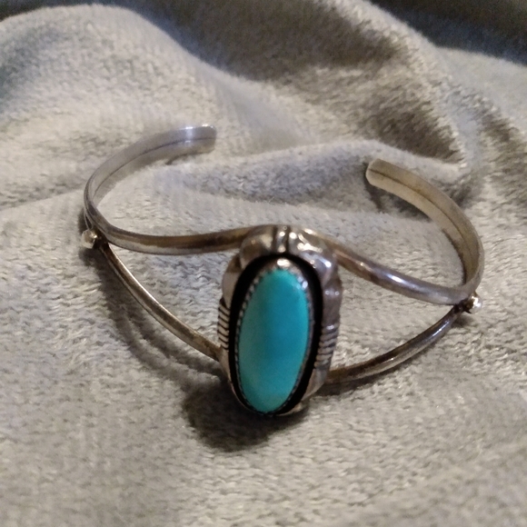 L.Yazzie Sterling Silver & bright blue turquoise cuff bracelet